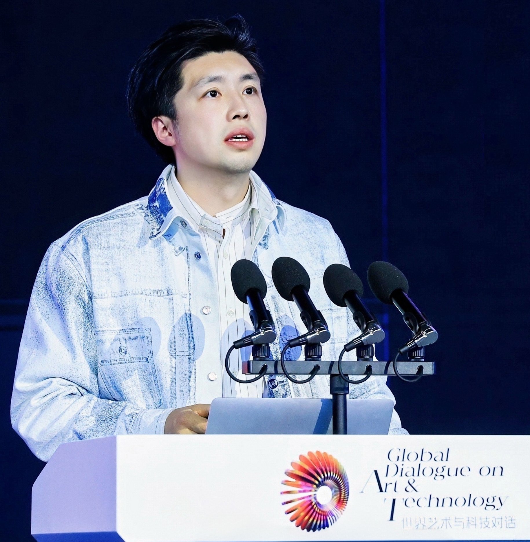 寻窟发起人于朕